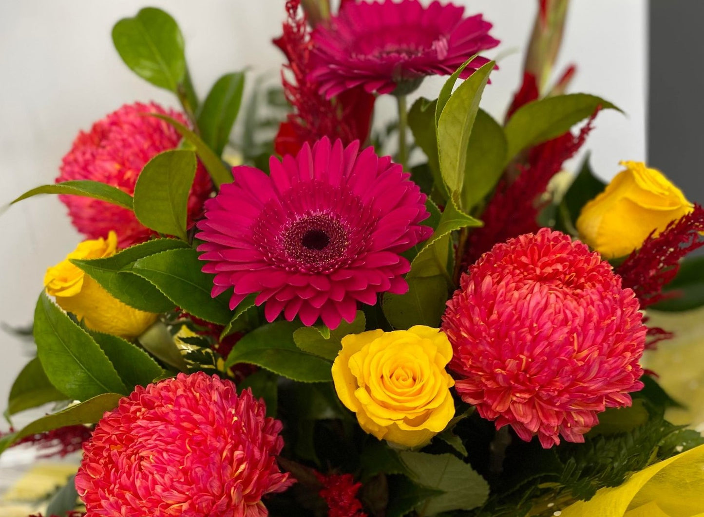 FLORIST CHOICE Arrangement Brights