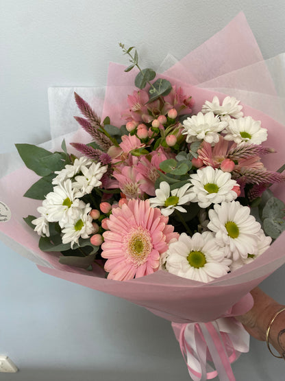 FLORIST CHOICE Bouquet Pastels